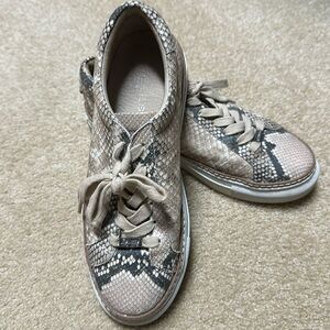 J Slides Sneakers, size 8